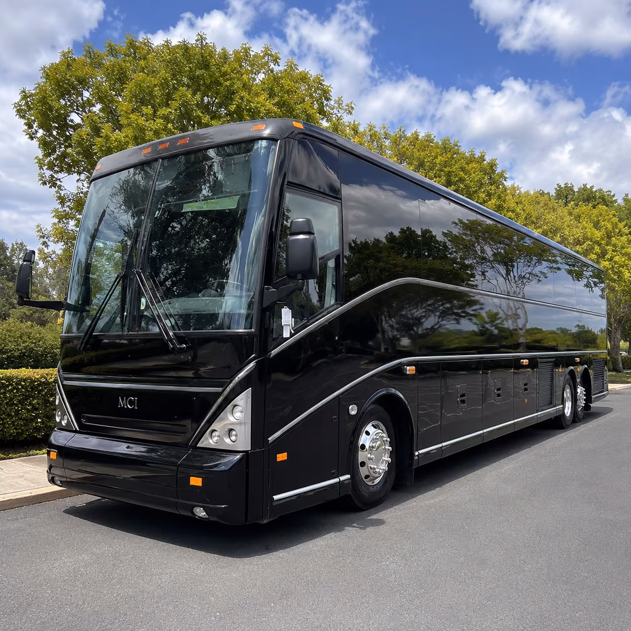 charter buses for long distance field trips to raleigh and asheboro