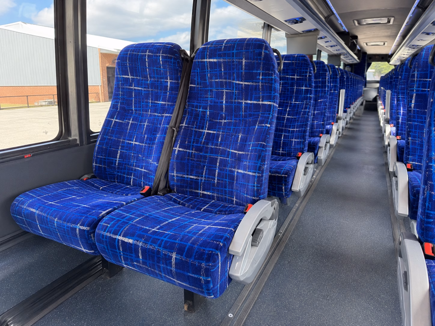 charter buses for smoky mountains and asheville trips from huntersville