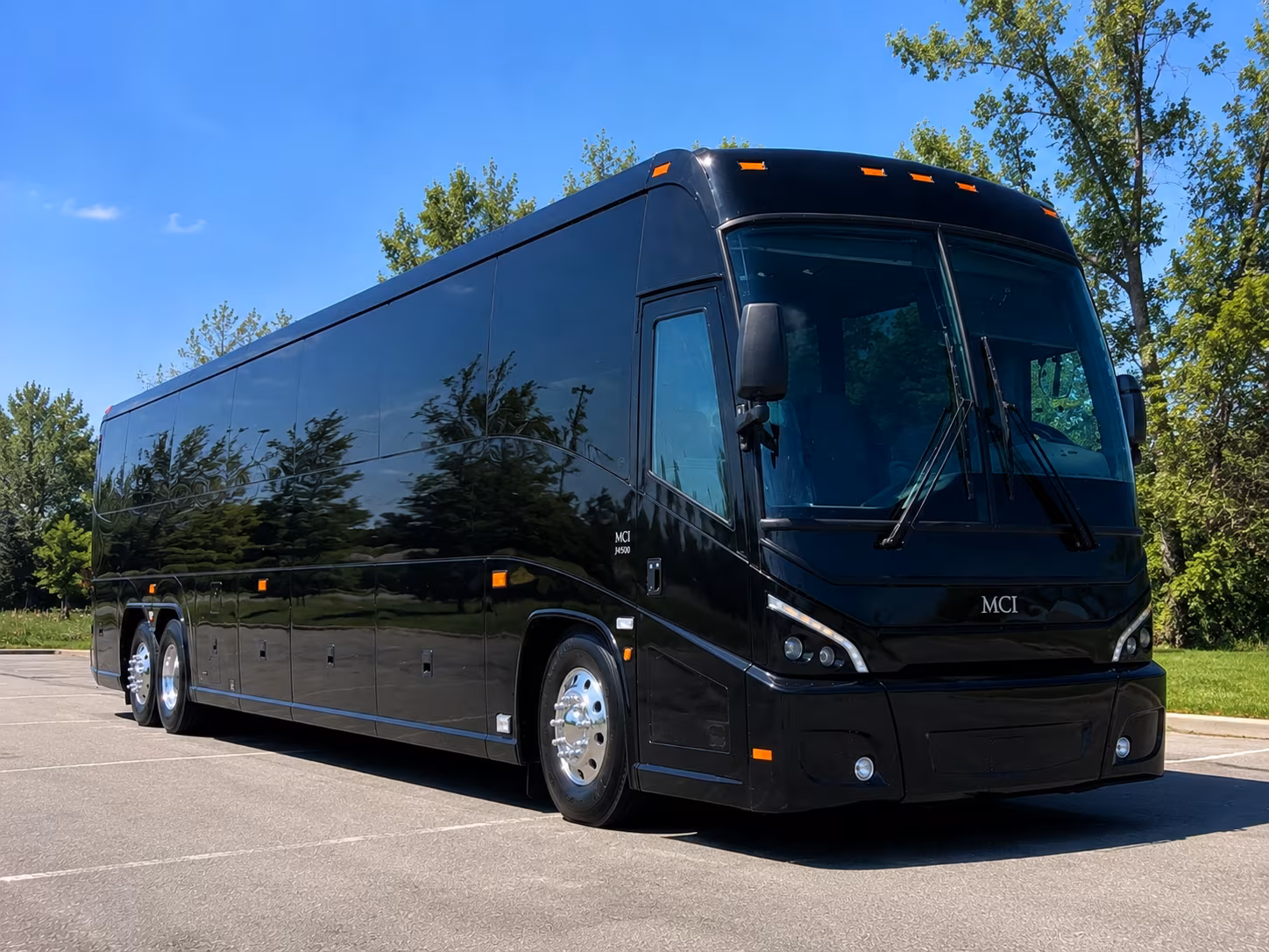 huntersville charter bus hero 3
